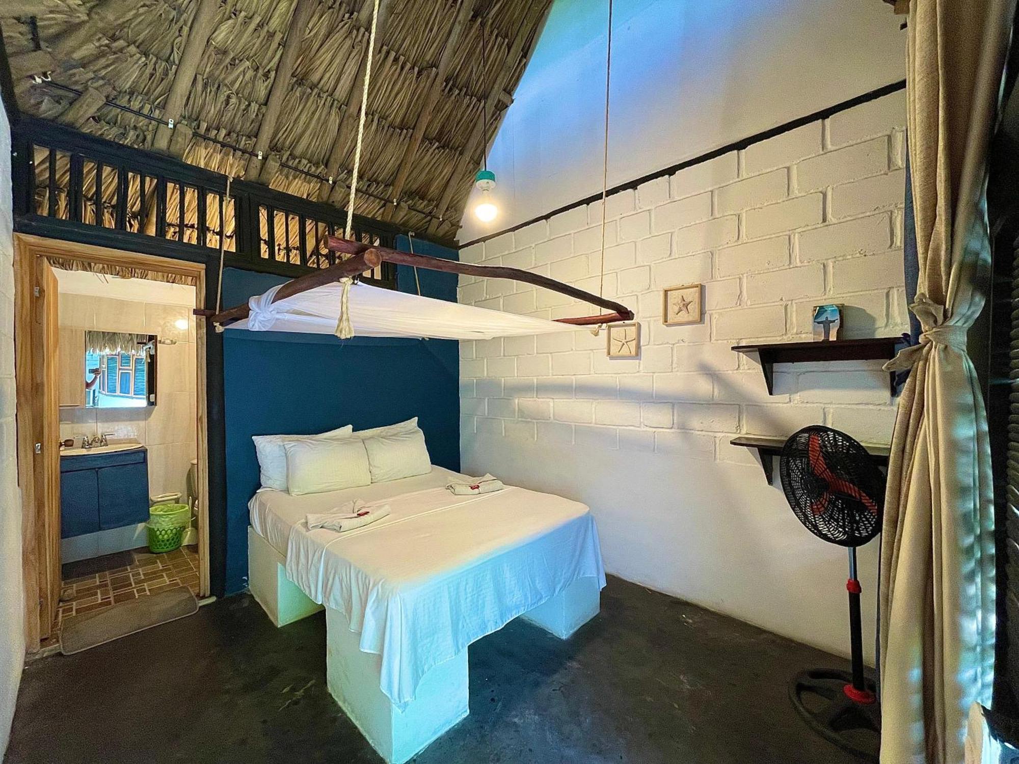 Bikini Hotel & Pool Palomino Exterior foto